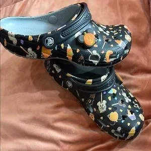 CROCS | Shoes | Crocs Black And Orange Slippers With  display picture 3